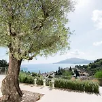 Avalon Palace (adults Only) Szálloda 4*